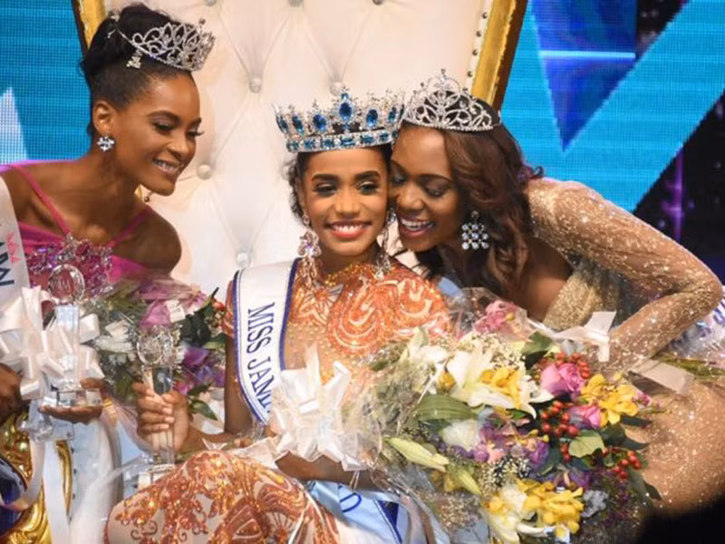 Toni-Ann từng đăng quang Hoa hậu Thế giới Jamaica năm 2019.