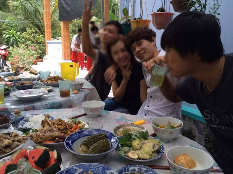 Giọng ca gốc Bến Tre từng có phong cách thời trang không mấy ấn tượng.