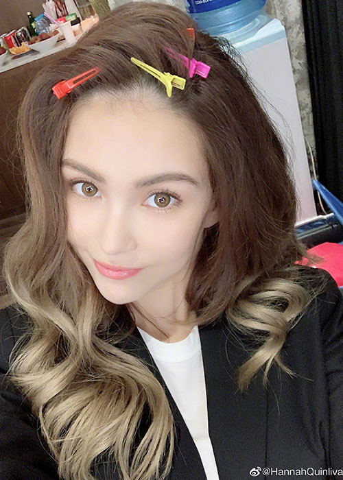 Được Châu Kiệt Luân chiều chuộng như nữ hoàng, Côn Lăng trông trẻ ra.