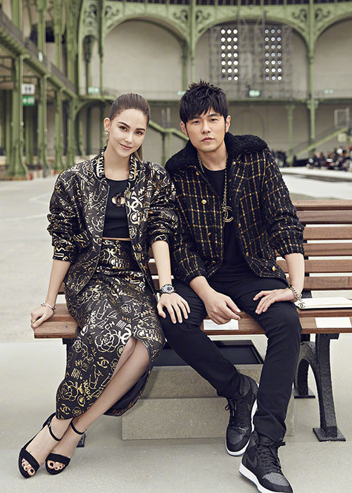 Người hâm mộ cho rằng Côn Lăng là cô gái may mắn nhất khi lấy được một người chồng vừa nổi tiếng, giàu có vừa chiều vợ như Châu Kiệt Luân.