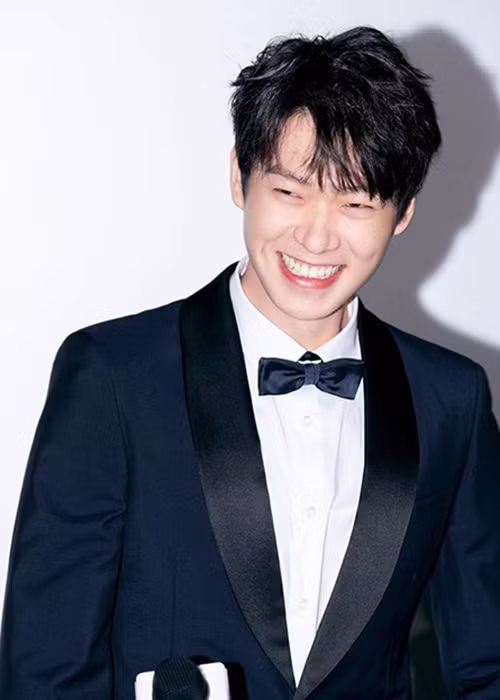 Theo Sohu, tình trẻ tin đồn của Dương Mịch sẽ thừa hưởng gia tài bạc tỷ từ bố của mình – Ngụy Thiệu Lâm.