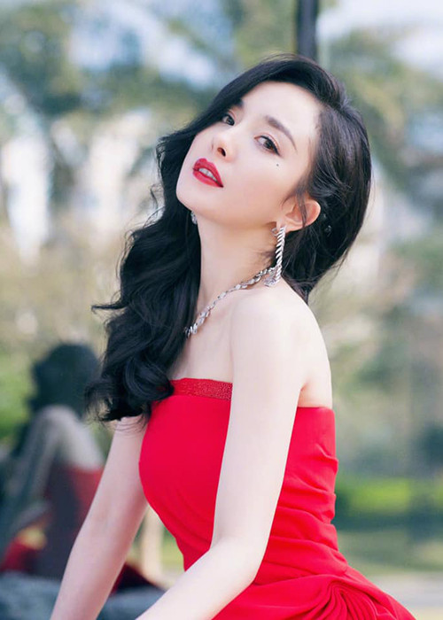 Hậu ly hôn, Dương Mịch ngày càng đẹp mặn mà.