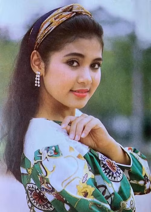 Không ít người hâm mộ cất giữ hình ảnh Việt Trinh thập niên 90.