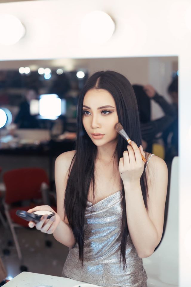 Nguyen Tran Khanh Van dang quang Hoa hau Hoan vu Viet Nam 2019-Hinh-40