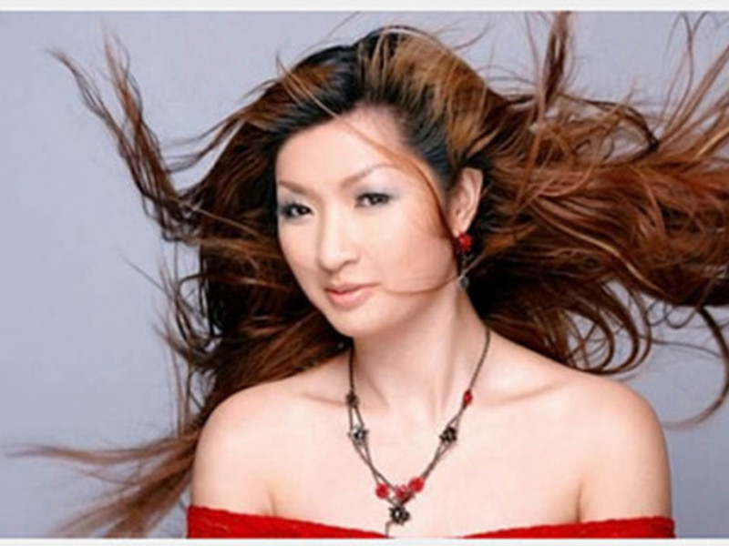 Ở Mỹ, Hồng Nhung làm lại từ đầu với hai bàn tay trắng. Nữ ca sĩ không tiền bạc, không thân nhân và mặc cảm vì scandal. Ảnh: Dân Việt