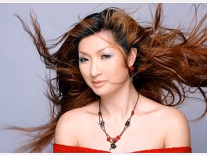 Ở Mỹ, Hồng Nhung làm lại từ đầu với hai bàn tay trắng. Nữ ca sĩ không tiền bạc, không thân nhân và mặc cảm vì scandal. Ảnh: Dân Việt