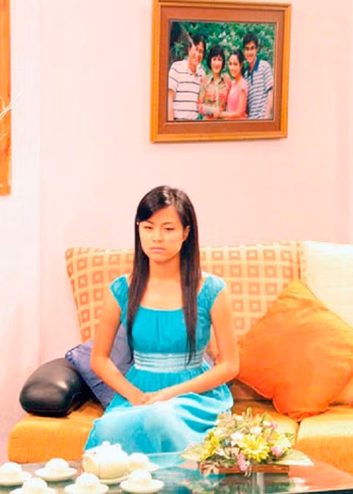 Trước Văn Mai Hương, Hoàng Thùy Linh cũng bị bị kẻ xấu tung clip nóng. Sự việc xảy ra vào năm 2006 khi Hoàng Thùy Linh gây sốt với vai diễn trong “Nhật ký Vàng Anh”. Ảnh: Zing