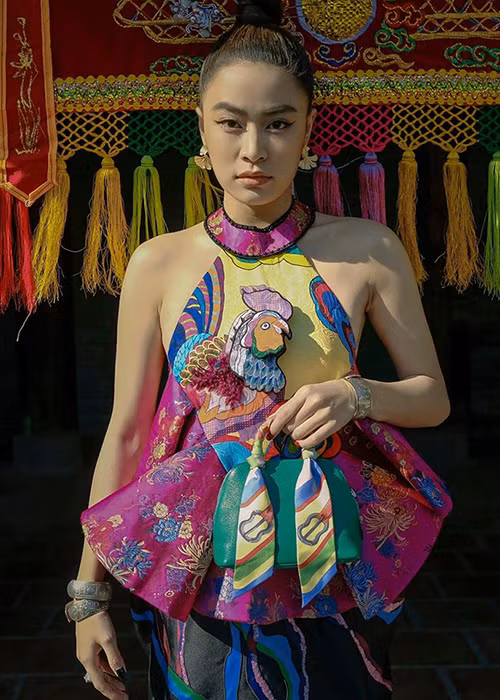 Biến cố lớn trong đời khiến Hoàng Thùy Linh trở nên mạnh mẽ hơn. Cô trau dồi kiến thức trong thời gian ở ẩn. Khi trở lại, nữ ca sĩ luôn tránh thị phi, ồn ào, chỉ chú tâm vào các sản phẩm nghệ thuật.