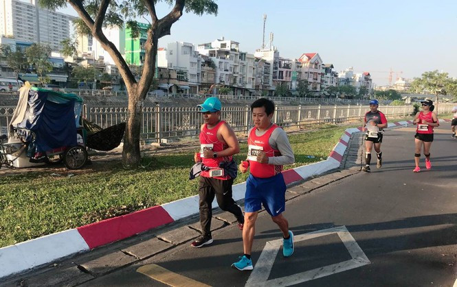 Sau khi thoi viec, ong Doan Ngoc Hai chay marathon va doat huy chuong-Hinh-2