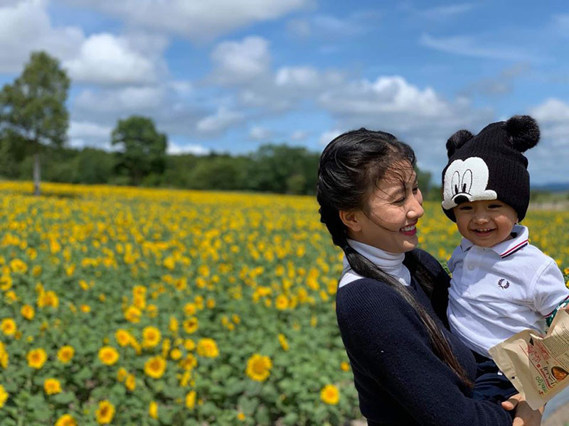 Con trai của Nguyệt Ánh tên Nanda, thừa hưởng những nét đẹp chọn lọc của bố mẹ.