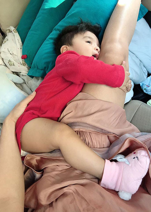 Vẻ đáng yêu của con trai Nguyệt Ánh đốn tim khán giả.