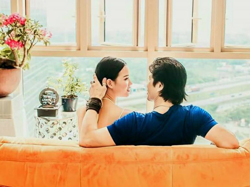 Bebe Phạm chia sẻ, ngoài đời Dustin Nguyễn là một người chồng, người cha rất tốt.