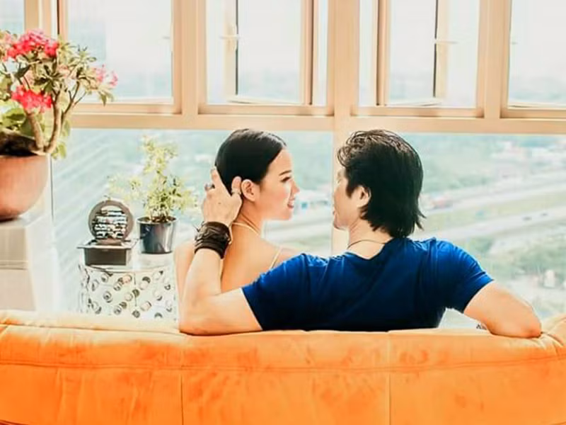 Bebe Phạm chia sẻ, ngoài đời Dustin Nguyễn là một người chồng, người cha rất tốt.