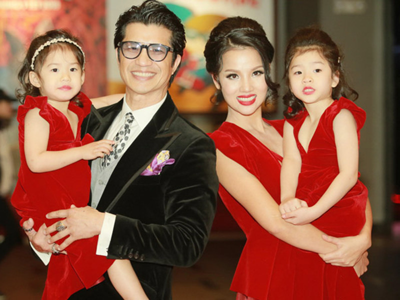 Hai con gái của Dustin Nguyễn đều đáng yêu và khá dạn dĩ dù hiếm khi xuất hiện trước công chúng. Ảnh: Vietnammoi