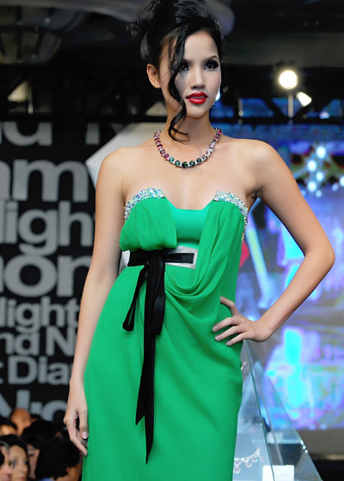 Bebe Phạm sinh năm 1983, bước vào lĩnh vực người mẫu từ năm 19 tuổi. Ảnh: Khám phá