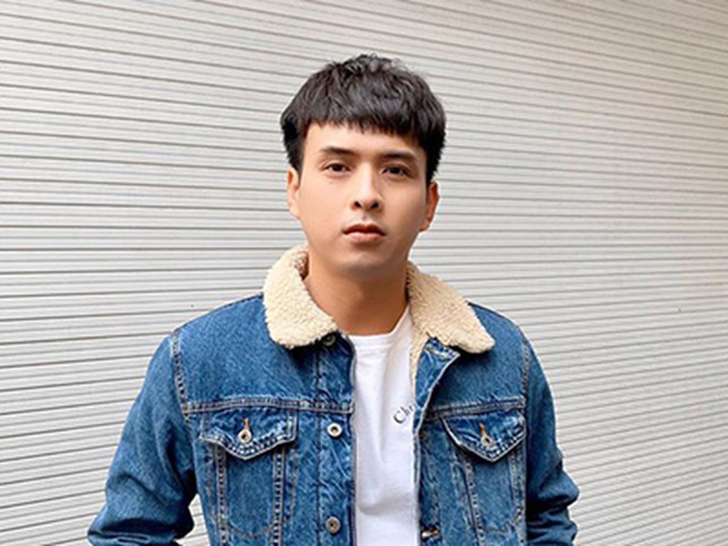 Trước lời thách khởi kiện của T.X, phía Hồ Quang Hiếu chưa có thêm động thái nào. Dù thực hư sự việc chưa rõ trắng đen nhưng hình ảnh của Hồ Quang Hiếu không tránh khỏi bị ảnh hưởng.