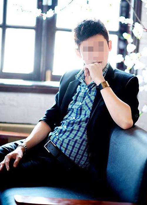 2 năm trước khi bị bắt tại Mỹ, Minh Béo bị nhiều người trẻ tố gạ tình. Nam ca sĩ N.H tiết lộ anh bị Minh Béo kéo áo sờ soạng khi anh đến công ty Minh Béo để trao đổi về việc Minh Béo hứa hẹn hỗ trợ và làm quản lý show.