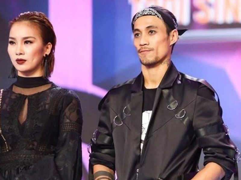 Trước Hồ Quang Hiếu, Phạm Anh Khoa cũng vướng bê bối. Năm 2018, nam rocker bị Phạm Lịch, vũ công Nga My và M.P tố gạ tình.