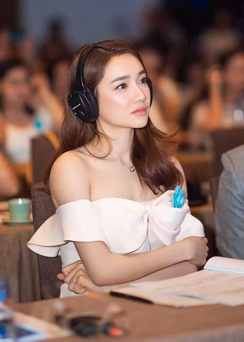 Nhã Phương cảm thấy hạnh phúc khi chăm sóc chồng con nhưng cô không quên yêu thương bản thân.