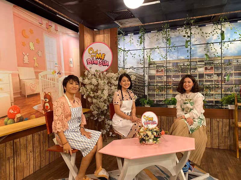 Sau khi chia tay Thanh Bình, Ngọc Lan dành nhiều thời gian hơn cho công việc.