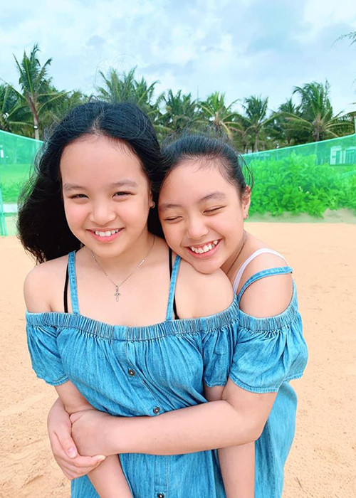 Thúy Hạnh chia sẻ bé Suti sống năng động, hướng ngoại, năng nổ trong mọi chuyện, lí lắc, hồn nhiên và cũng rất hậu đậu.