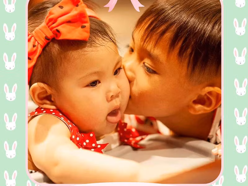 Cậu nhóc vô cùng yêu thương các em.