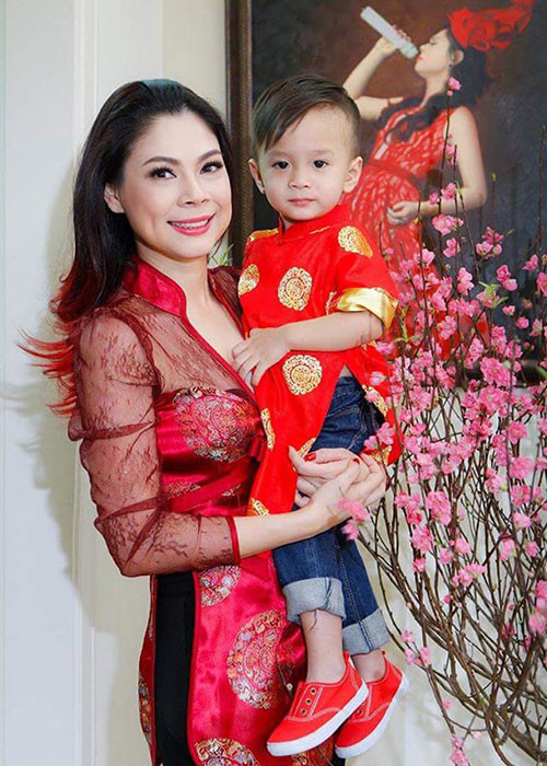 Trong những năm qua, Ngô Kiến Huy gần như không nhắc đến bé Jacky. Theo chia sẻ gần đây của Thanh Thảo, bé luôn thắc mắc ai là bố mẹ ruột của mình.