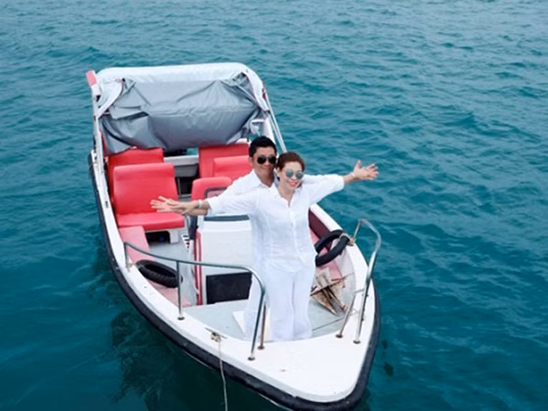 Chia sẻ với Vietnamnet, Kinh Quốc cho biết, vợ không thích anh đóng phim, cũng không coi phim của anh nhưng vẫn hết lòng ủng hộ công việc của chồng. Ảnh: Ngôi sao