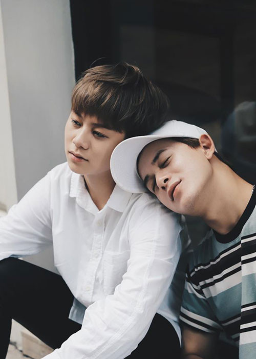 Bảo Hân - nữ diễn viên trẻ đóng vai Ánh Dương trong "Về nhà đi con" hiện dính như sam với Quang Anh.