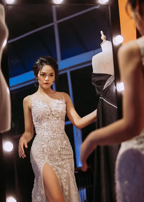 Giữa tháng 7/2019, khi bộ phim "Về nhà đi con" và nhân vật Huệ đang gây bão, Thu Quỳnh úp mở có bạn trai mới. Đến tháng 8, nữ diễn xác nhận có người yêu sau 4 năm ly hôn Chí Nhân. Hiện tại, Thu Quỳnh làm mẹ đơn thân.