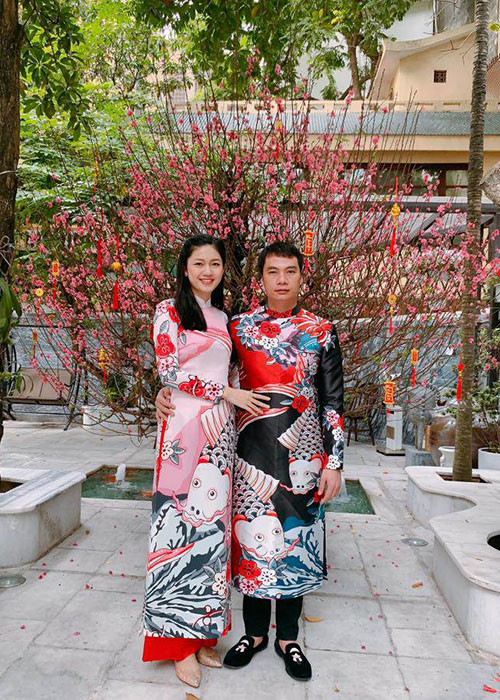 Sau hôn lễ, Thanh Tú liên tục vướng tin đồn bầu bí vì vòng 2 lùm lùm.