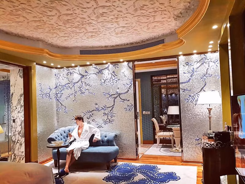 Ngoài biệt thự 380 tỷ ở xứ cờ hoa, nam ca sĩ còn sở hữu nhiều bất động sản trong nước.