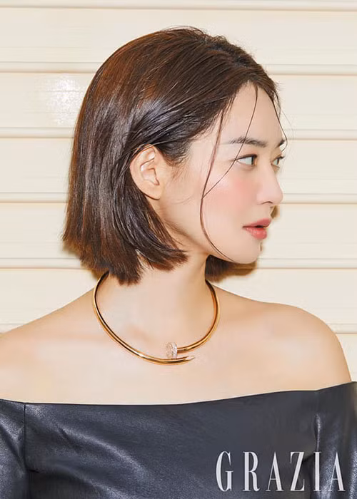 Cô là hình mẫu lý tưởng của nhiều đồng nghiệp nam, trong đó có Song Joong Ki.