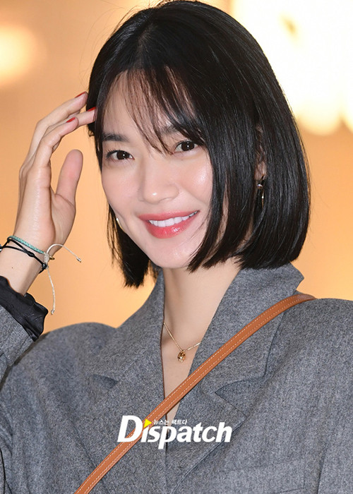 Nữ diễn viên xứ Hàn được mệnh danh là nàng hồ ly xinh đẹp và luôn xuất hiện trong danh sách những mỹ nhân đẹp nhất xứ Hàn.