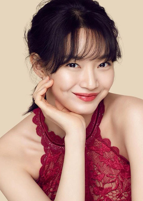 Người hâm mộ mong Shin Min Ah và Kim Woo Bin sẽ có một đám cưới trong tương lai gần sau nhiều năm gắn bó, cùng trải qua nhiều thử thách.