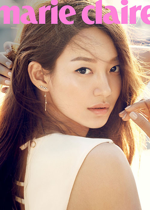 Vì xuất hiện dày đặc trên các trang bìa tạp chí, Shin Min Ah được mệnh danh là “Kate Moss của châu Á”.