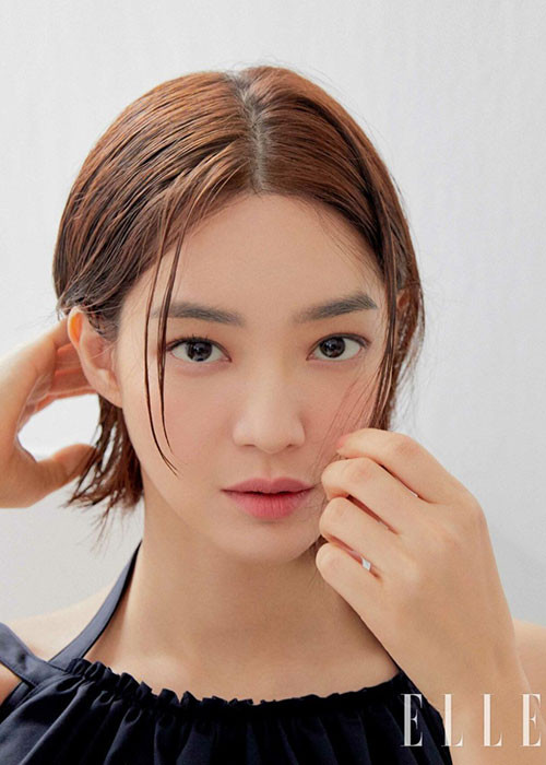 Hiện tại, nữ diễn viên gắn bó với nam diễn viên kém tuổi Kim Woo Bin.