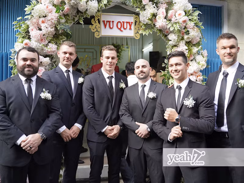 Dàn phù rể của doanh nhân Jack toàn những gương mặt điển trai. Ảnh: Yeah1
