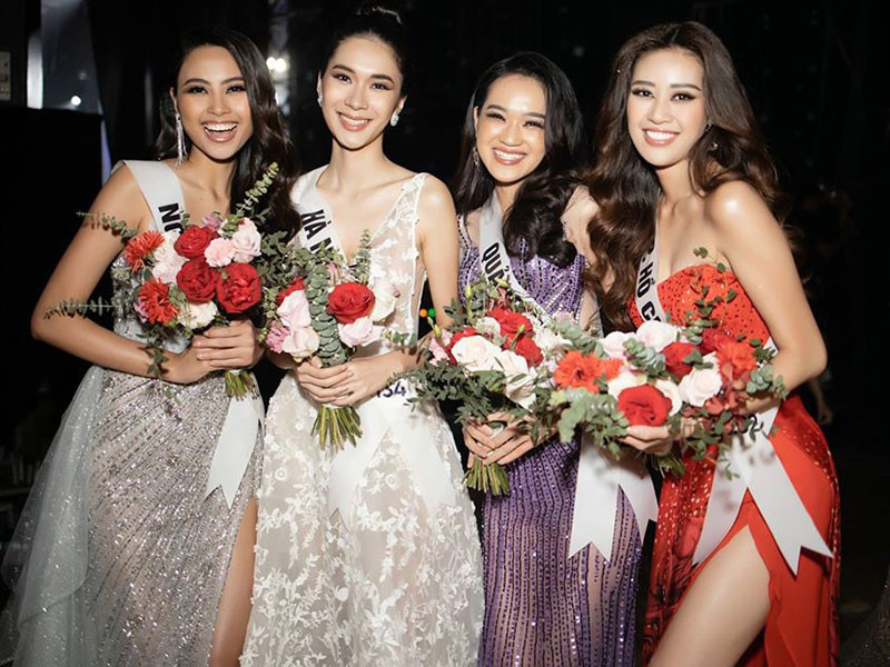 Khánh Vân cho biết, cô thừa hưởng nét đàn ông của bố và sự ngọt ngào của mẹ nên mới có một Khánh Vân ấm áp, mạnh mẽ như hiện nay.