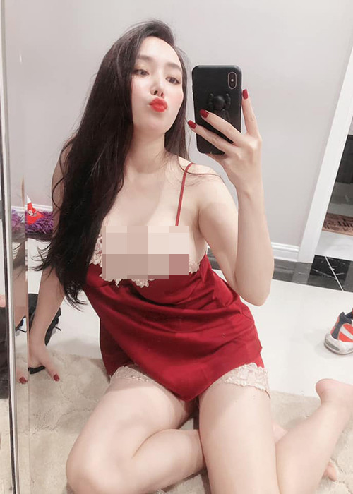 Thảo Bebe mặc gợi cảm từ sân khấu đến đời thường.