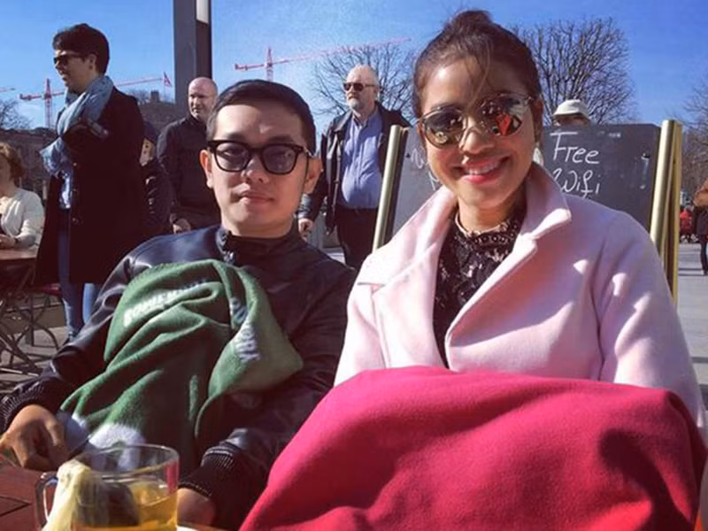 Hình ảnh Phạm Hương tại Mỹ với gương mặt tròn xoe, giấu đi vòng 2 trước ống kính máy ảnh từng gây xôn xao dư luận.