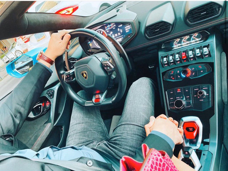 Phạm Hương đến nay vẫn giữ kín như bưng về thân thế bạn trai.