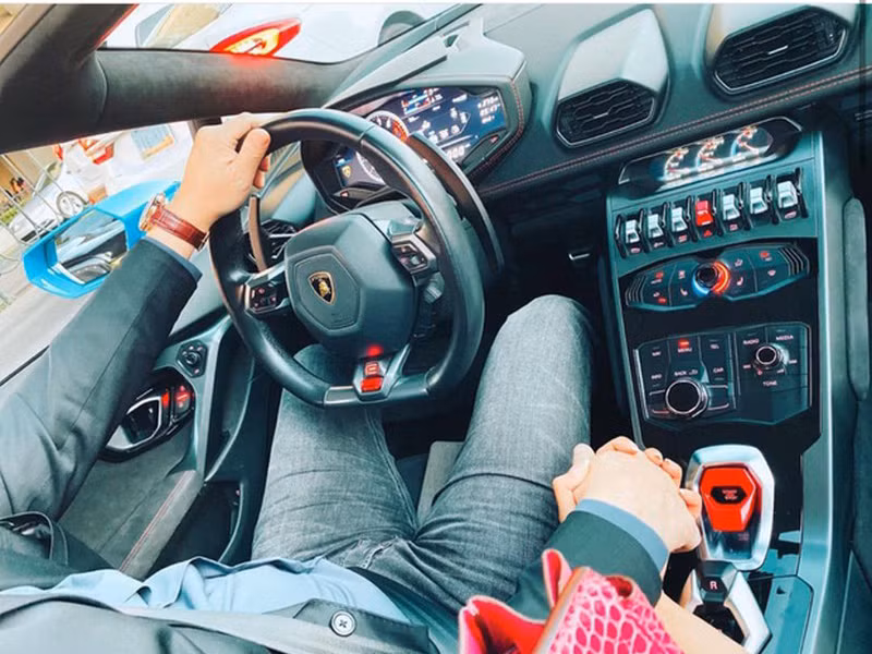 Phạm Hương đến nay vẫn giữ kín như bưng về thân thế bạn trai.