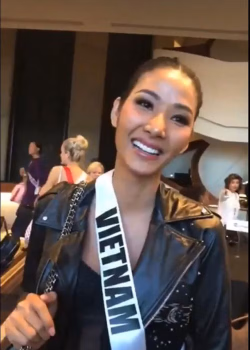Hoang Thuy truot Top 10, nguoi dep Nam Phi dang quang Miss Universe 2019-Hinh-25