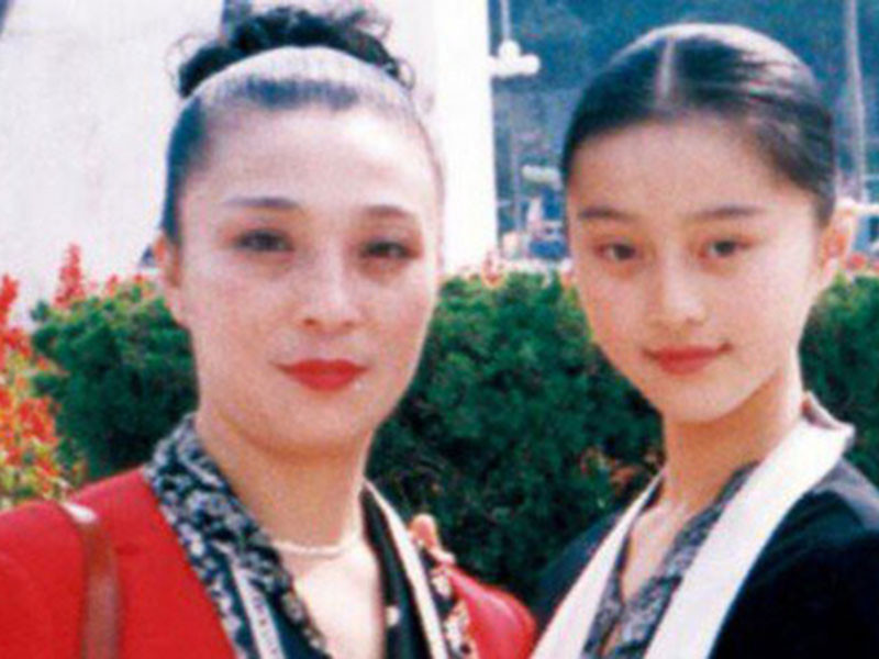 Bà Trương Truyền Mỹ là mẹ của Phạm Băng Băng, từng là diễn viên múa.