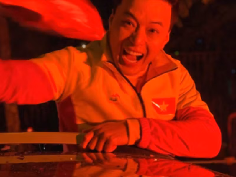 Hồng Đăng không giấu được niềm vui trước chiến thắng của U22 Việt Nam.