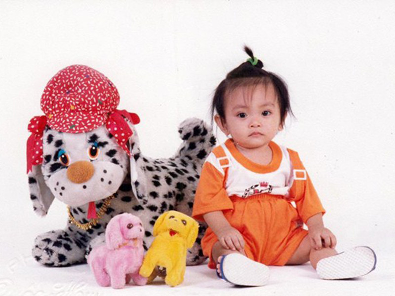 Hồi bé, Phan Hiển trông bụ bẫm, kháu khỉnh.