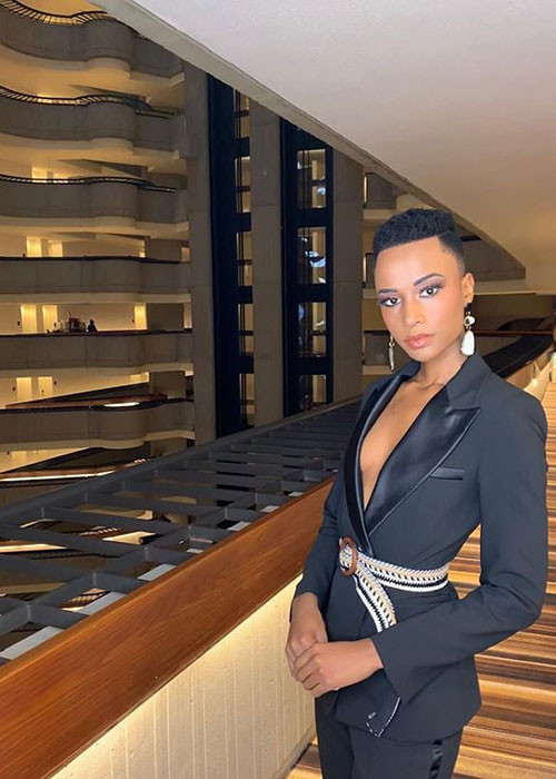 Người đẹp cho biết, cô là một fan của Marvel và Game of Thrones.