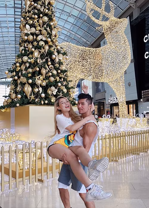 Cặp đôi chú cháu chênh nhau đến 16 tuổi.