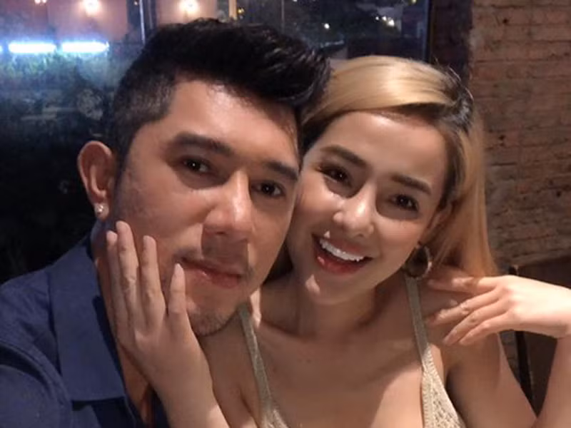 Tình cảm của cặp đôi mặn nồng như chưa hề chia tay hay đấu tố nhau.